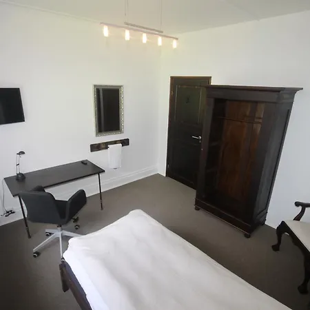 Bed & Breakfast Herstedly 2*